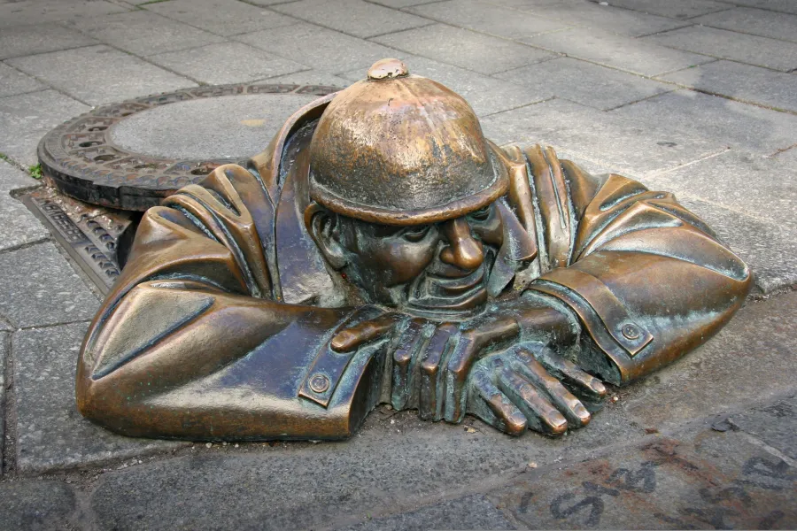 "Čumil" (Man at Work)