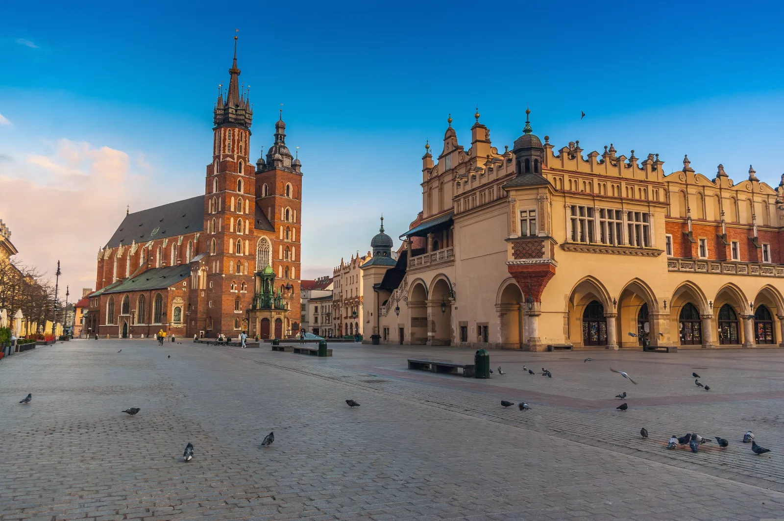 Main Market Square (Cloth Hall, St. Mary's Basilica)