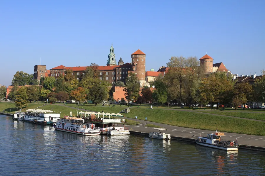 Podgórze / Vistula riverside walk (or a Kazimierz dinner)