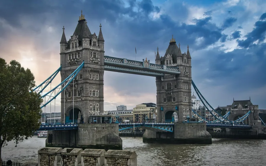 Tower of London & Tower Bridge
