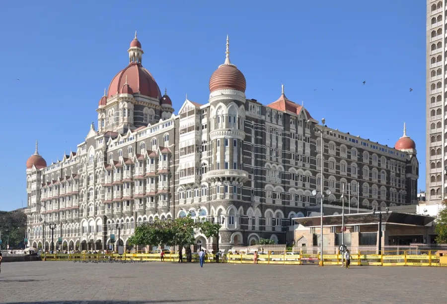 Colaba Causeway